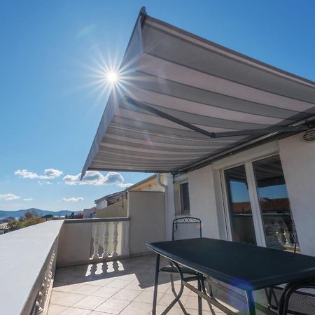 Perica Apartment And Perica Room With Separate Entrance Задар Екстериор снимка