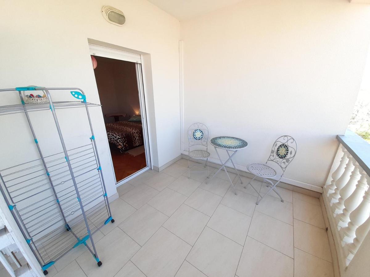 Perica Apartment And Perica Room With Separate Entrance Задар Екстериор снимка