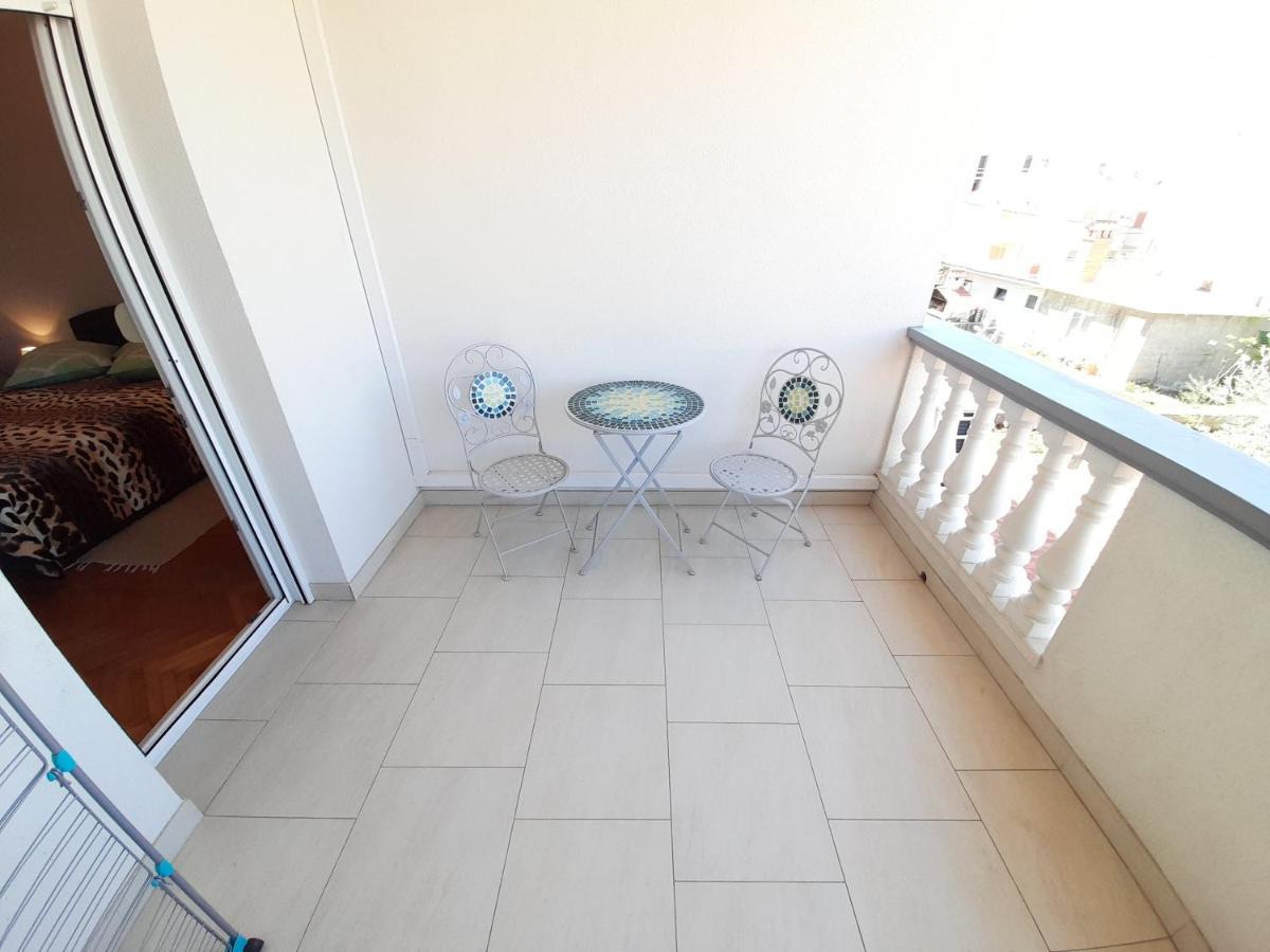 Perica Apartment And Perica Room With Separate Entrance Задар Екстериор снимка
