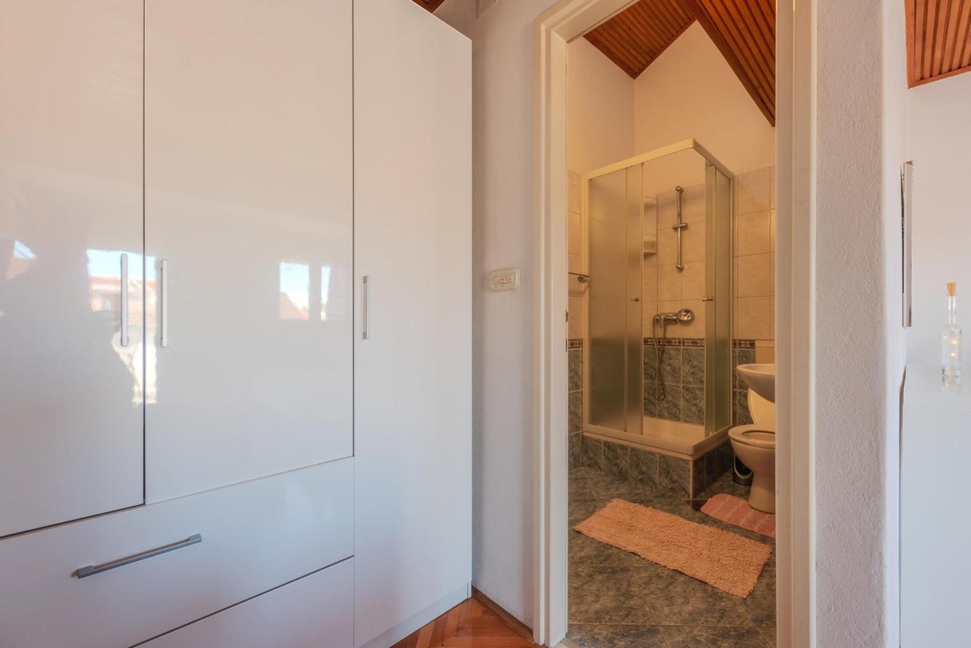 Perica Apartment And Perica Room With Separate Entrance Задар Екстериор снимка