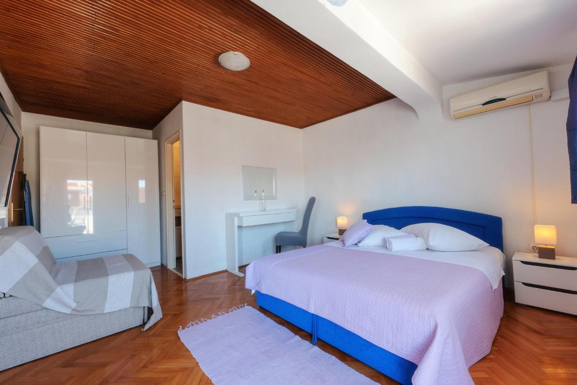 Perica Apartment And Perica Room With Separate Entrance Задар Екстериор снимка